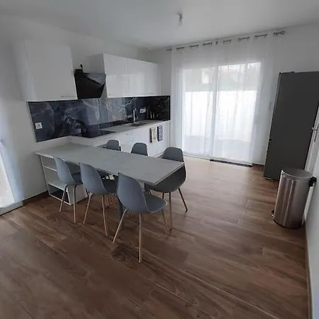 Privé, à 5 Km Du Puy Du Fou Chambretaud