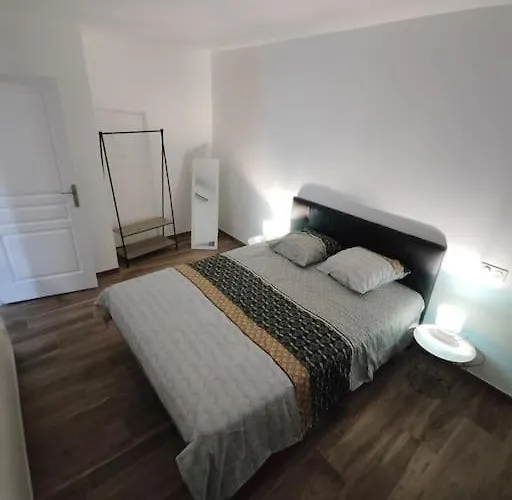 Prive, A 5 Km Du Puy Du Fou 查姆布里陶德