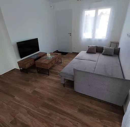 Prive, A 5 Km Du Puy Du Fou